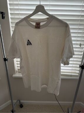 Nike ACG Off-White Short-Sleeve Logo Tee